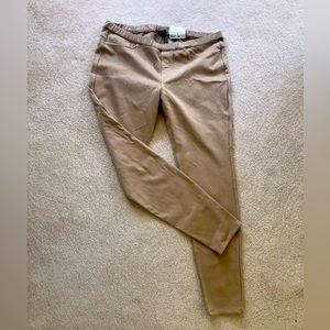 NWT Hue Women’s Tan Leggings